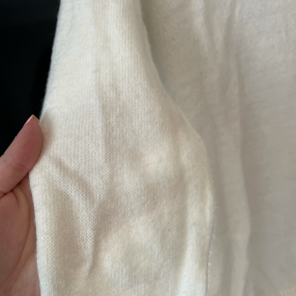 Banana republic sweater - Picture 3 of 5